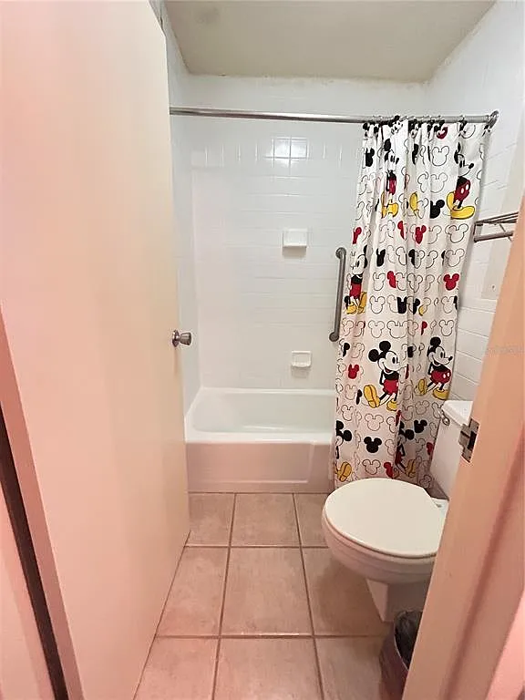 1 bed, 1.0 bath, 300 sqft, $900 — Photo 2