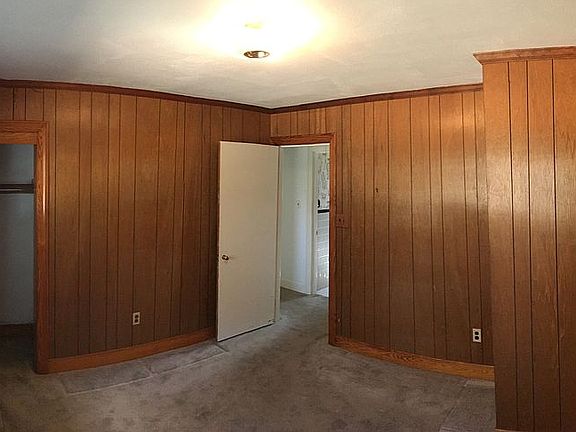 1st Bedroom 11.5’x11.5’