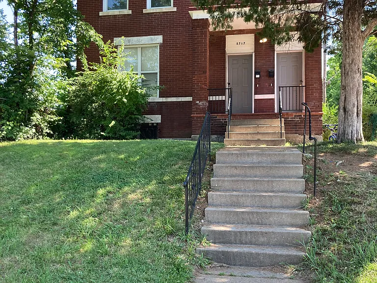 5717 Page Blvd — Photo 1