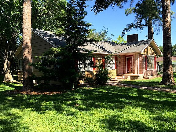 3rd image of 3202 Avenue J