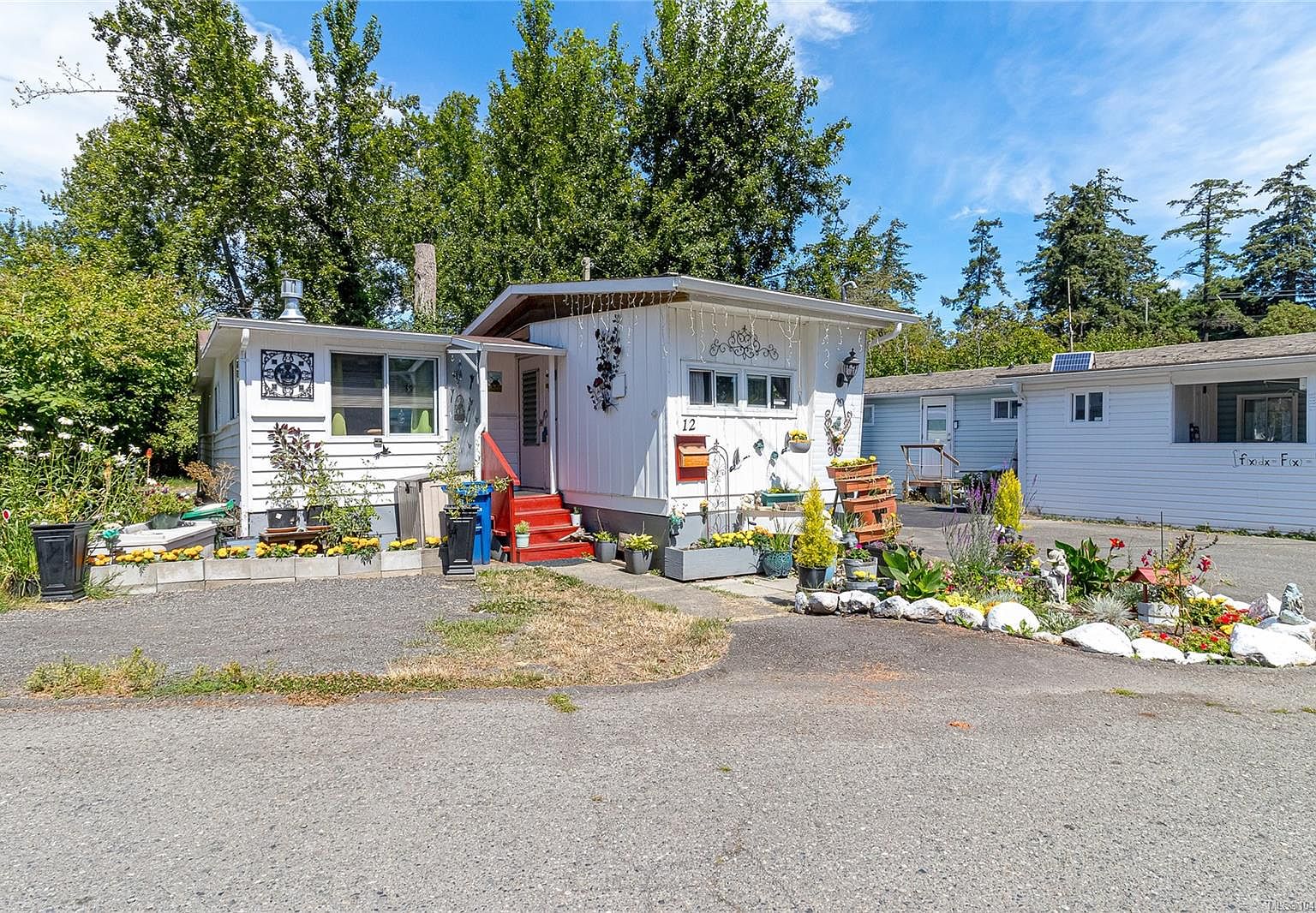 1201 Craigflower Rd #12