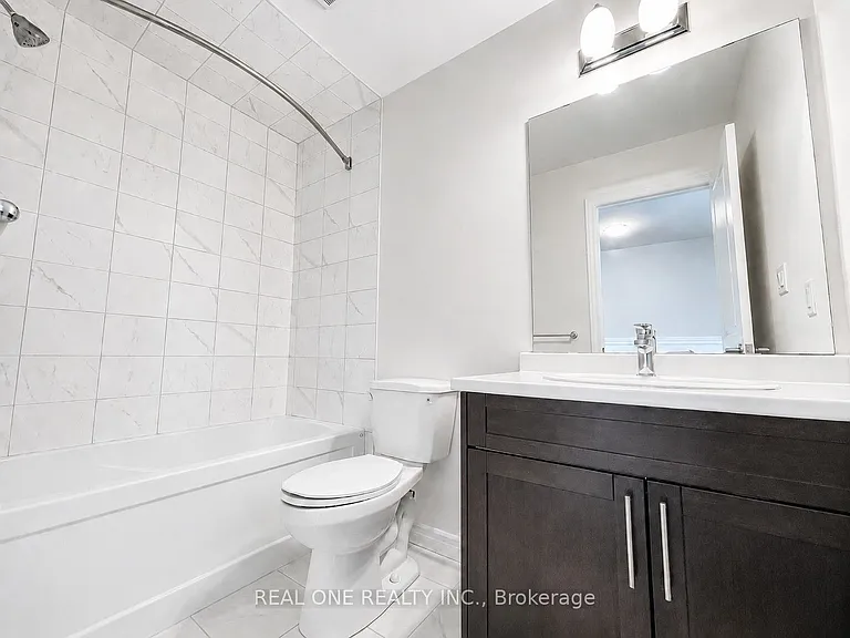 61 Soho St #31 — Photo 26