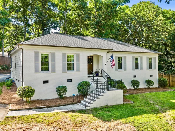 7508 Hawkstand Ln, Charlotte, NC 28210