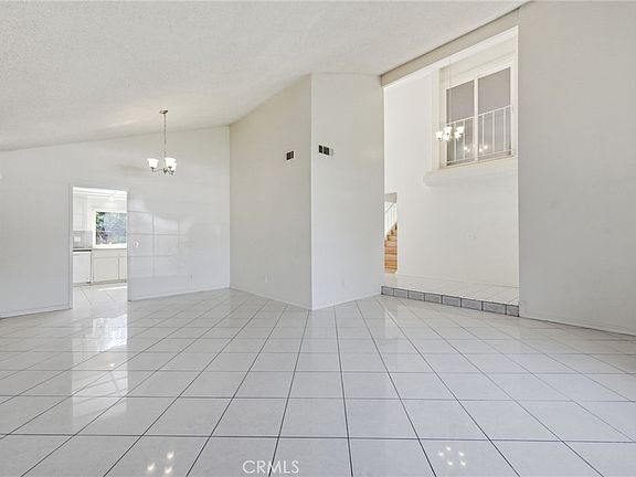 3rd image of 6266 Shaker Dr