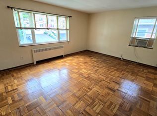 3880 Vine St #2/4, Cincinnati, OH 45217