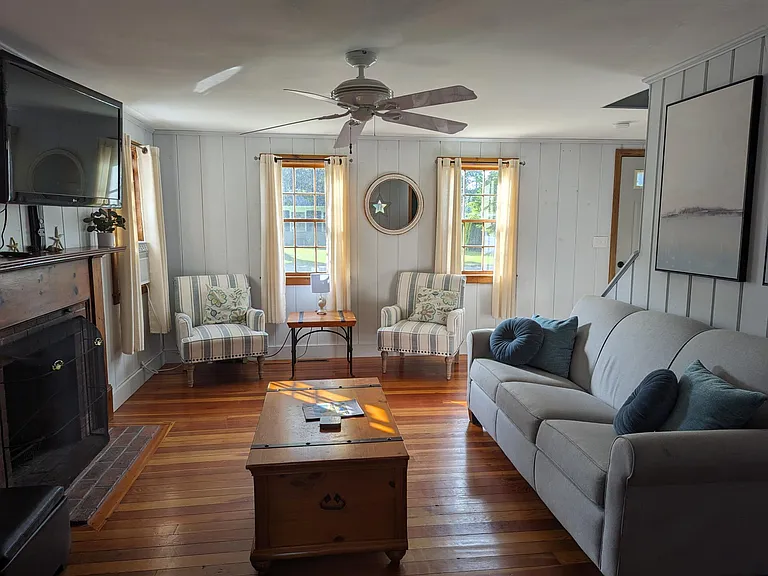 18 Chamberlain Ct — Photo 17