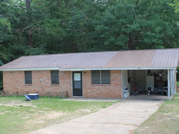 950 N Lake St, Waskom, TX 75692