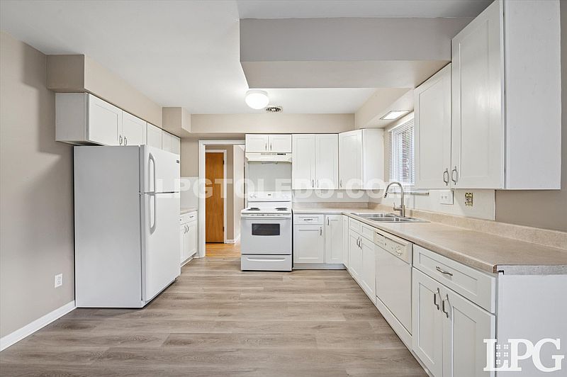 1st image of 4424 Westway St