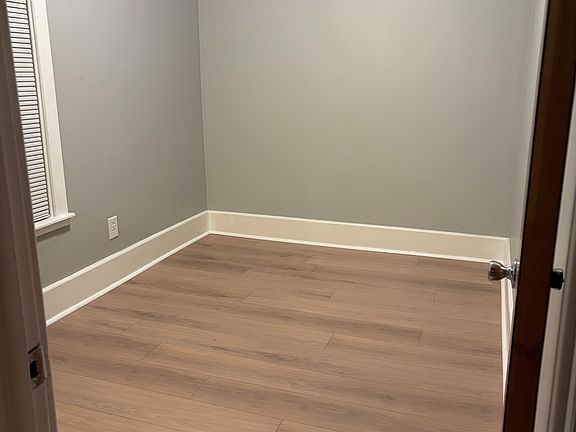 3rd image of 1429 Quarry Ave NW APT 1