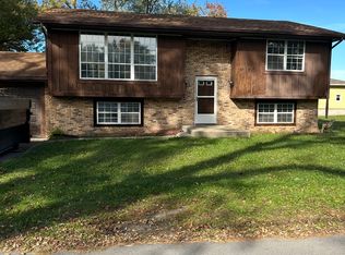 402 E 13th St, Hobart, IN 46342