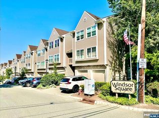 504 Windsor Dr #504, Palisades Park, NJ 07650