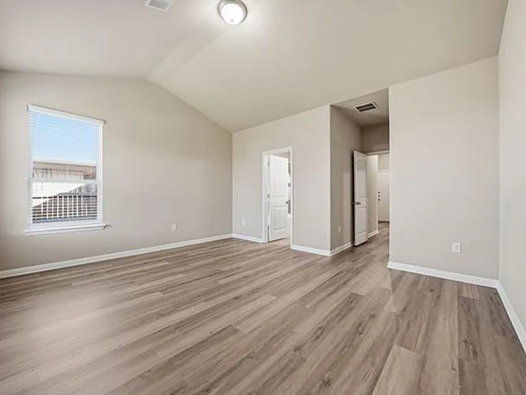 613 Longhorn Cavern Rd — Photo 17