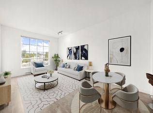 608 Como Lake Ave #417, Coquitlam, BC