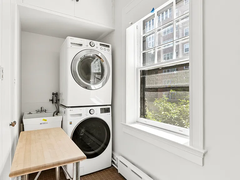 42 Monroe Pl #UP — Photo 7