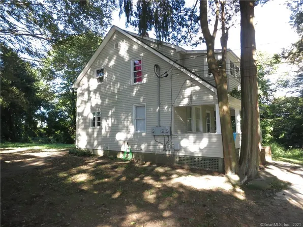 18 Power House Rd, Uncasville, CT 06382