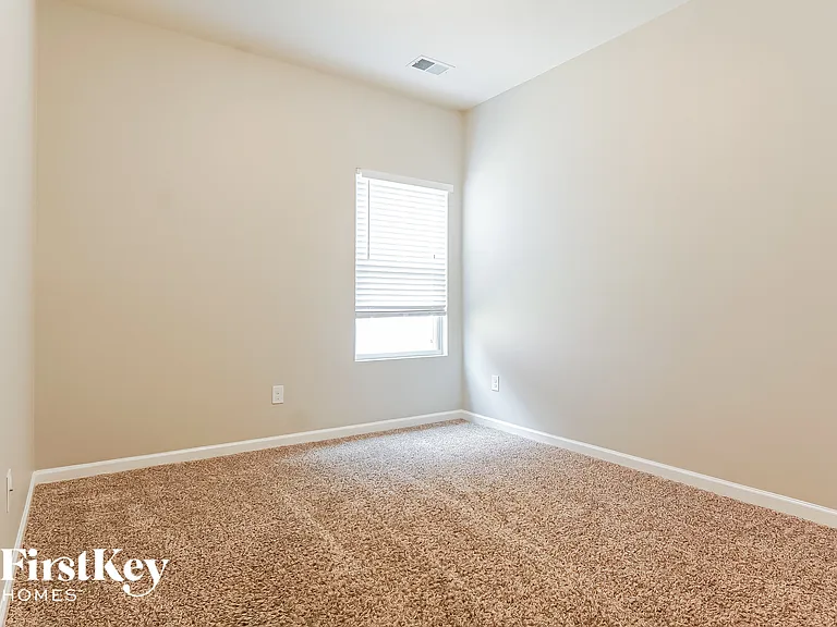 383 W Park Dr — Photo 9