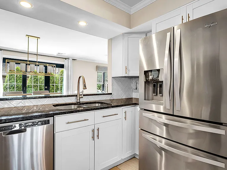Berkhansted Ct — Photo 15