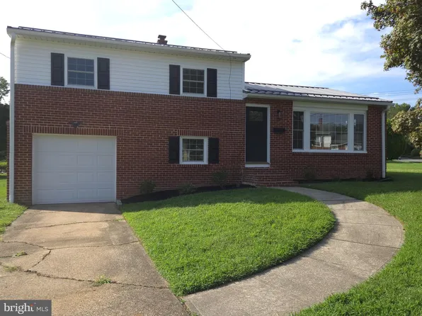 2444 Owen Dr, Wilmington, DE 19808