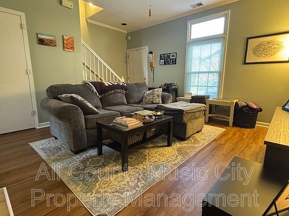 2nd image of 121 Lakebrink Dr