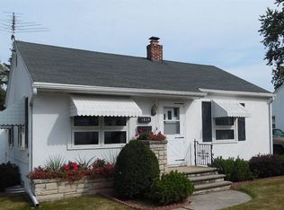 1839 Smith St, Green Bay, WI 54302