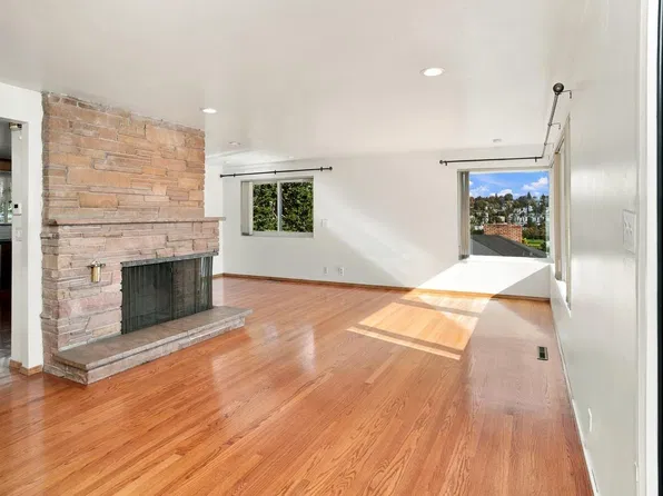 2240 W Halladay St, Seattle, WA 98199