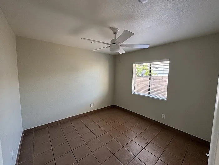 2 bed, 1.0 bath, $1,195 — Photo 3