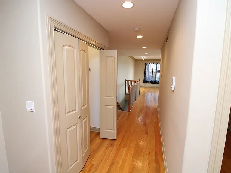 4622 W Schubert Ave #1 — Photo 11