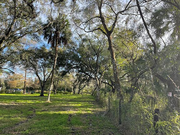 4th image of 531 NE 326th Trail