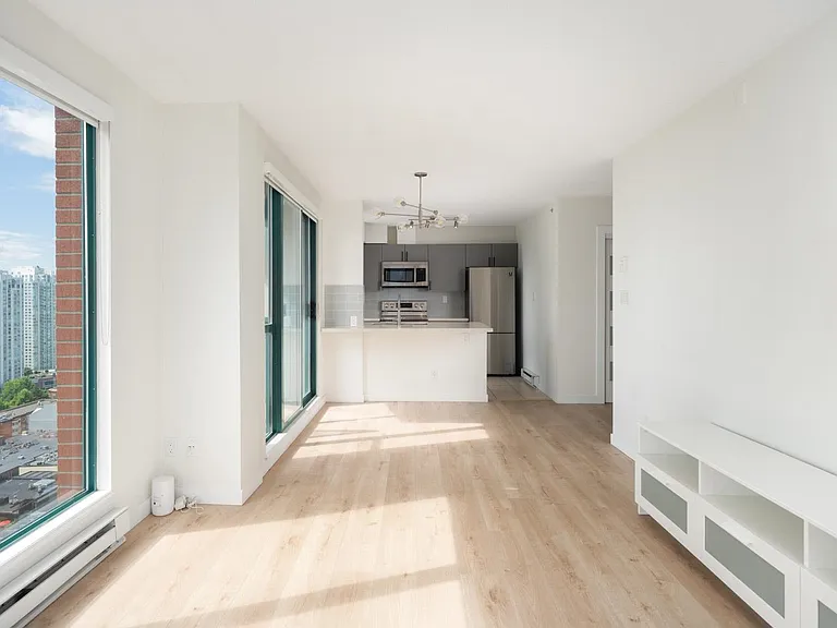 939 Homer St #2604 — Photo 4