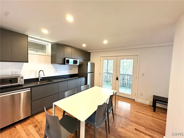 1308 E Shore Dr — Photo 3