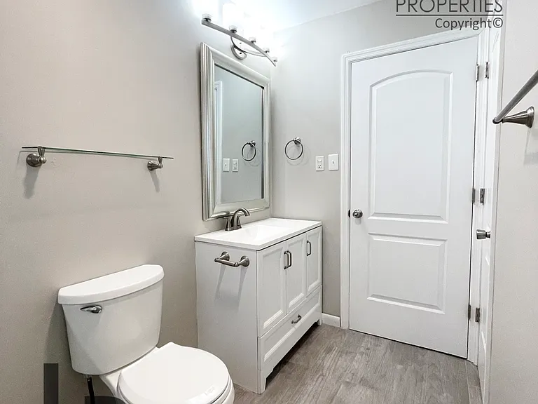 3479 Greenlawn Dr — Photo 2