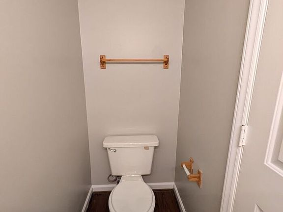 5th image of 226 Park Ln