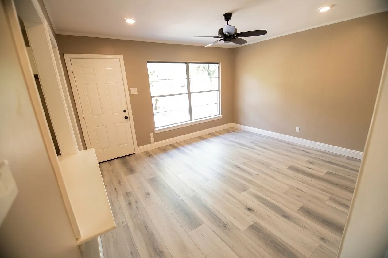 2 bed, 1023 sqft, $1,590 — Photo 1
