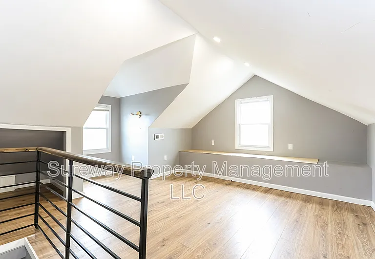 300 Darcy Ave #B — Photo 7