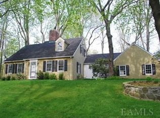 3 Harmony Ln, Hartsdale, NY 10530