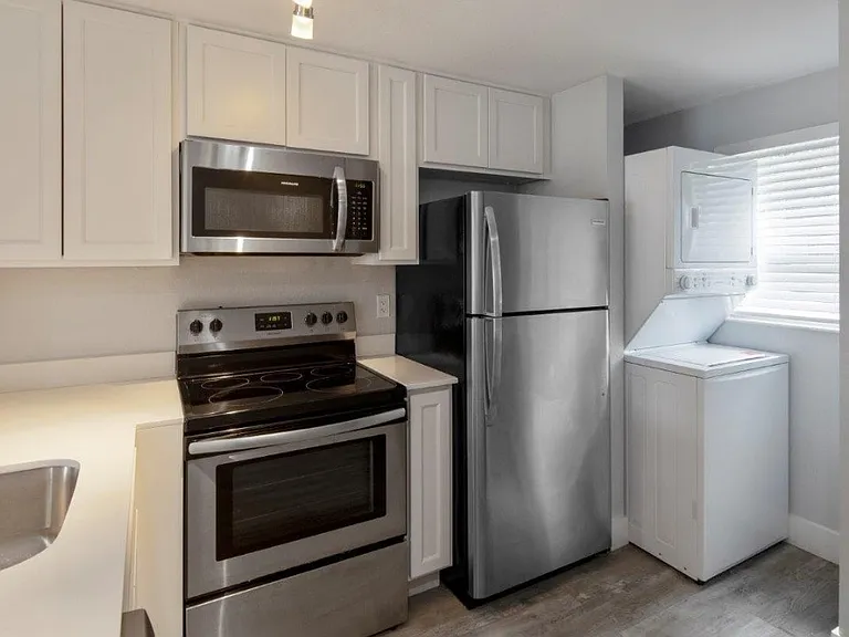 Atlantic Townhomes — Photo 5