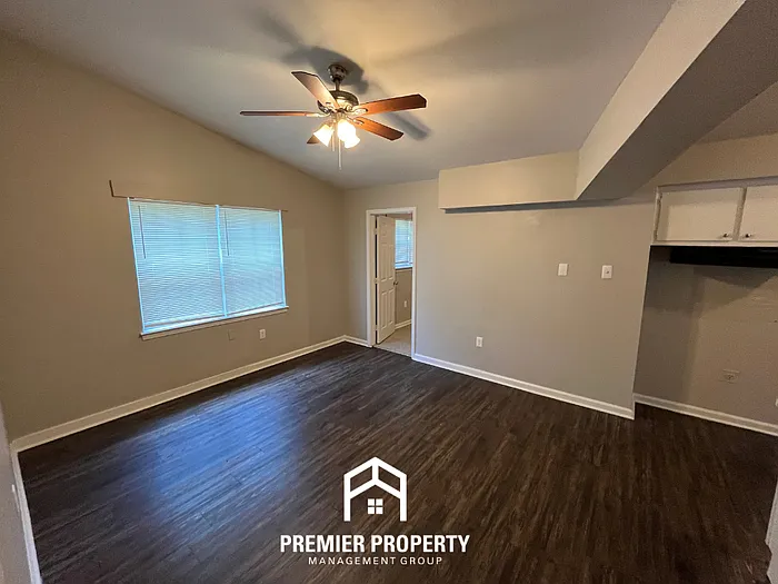 4876 Hillbrook Rd — Photo 6
