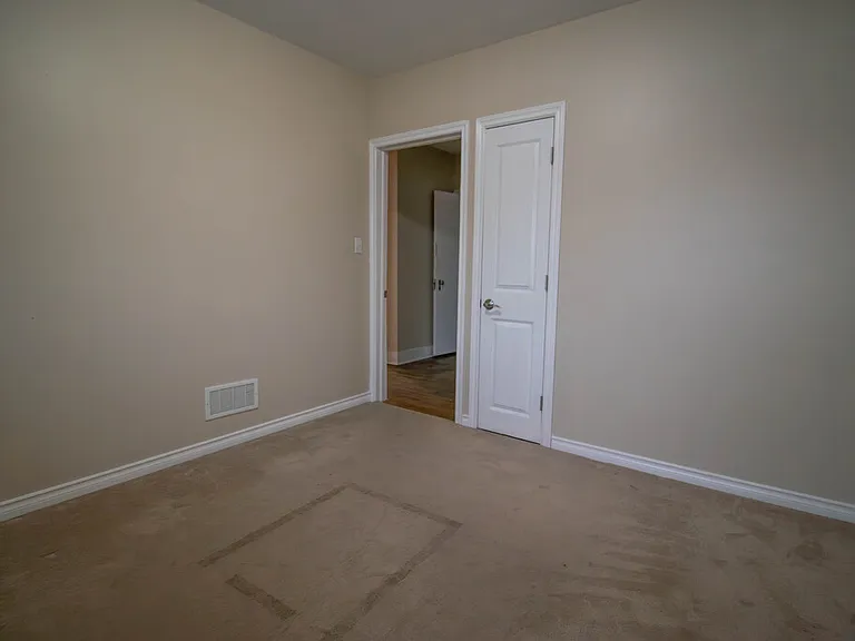 37 Franklin Blvd — Photo 12