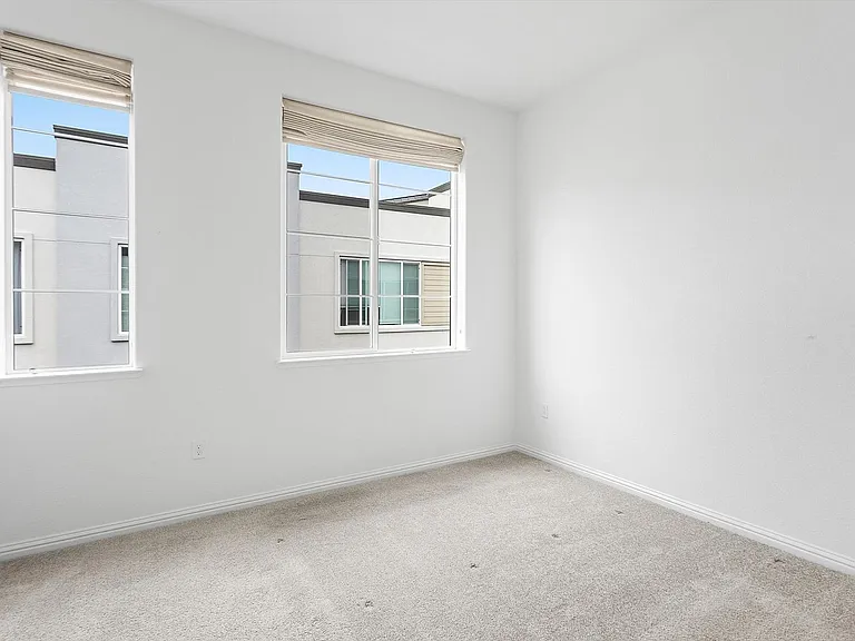 2835 Cathwood Ln — Photo 11
