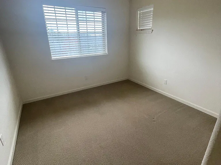 16425 NW Rossetta St — Photo 12