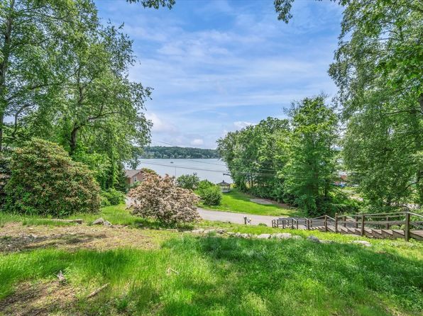 421 Hemlock Point Dr