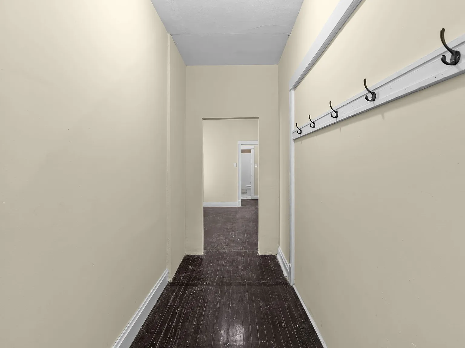 2 bed, 1200 sqft, $1,249 — Photo 3