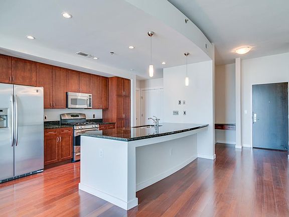 4th image of 900 20th Ave S APT 1007