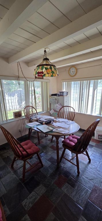 2448 NE 13TH Avenue, photo 4