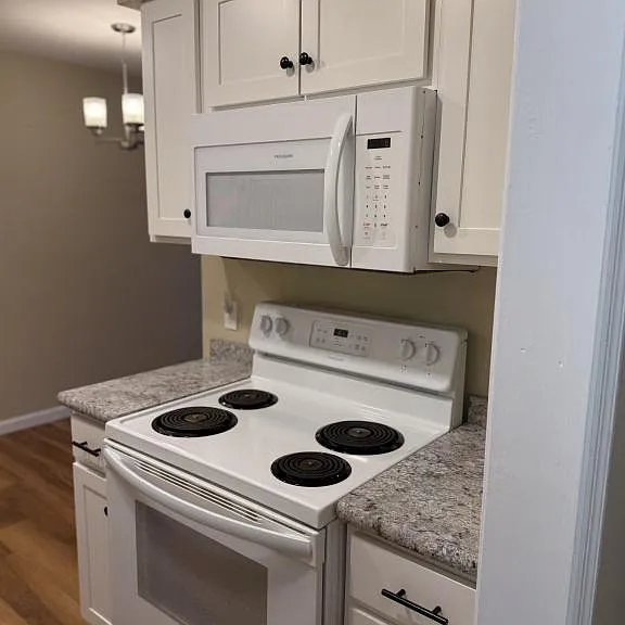 5061 S Catherine St — Photo 8