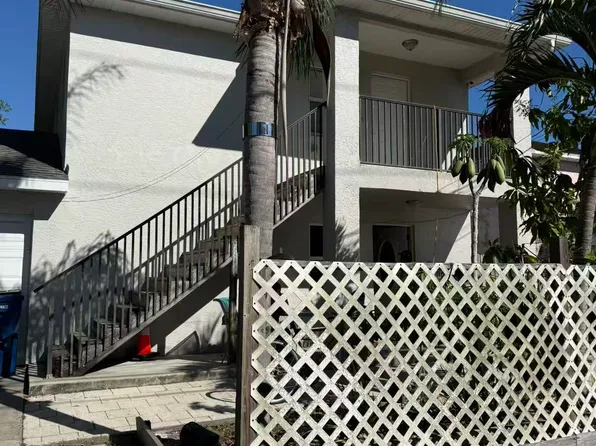 5835 5th St E #1, Bradenton, FL 34203