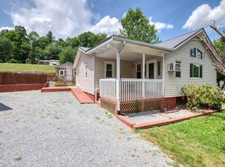 820 Mauney Cove Rd, Waynesville, NC 28786
