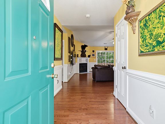 4th image of 711 Timberwood Rdg
