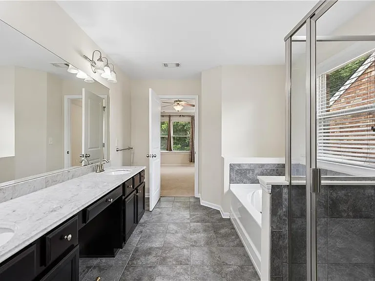 5011 Morriscastle Dr — Photo 31