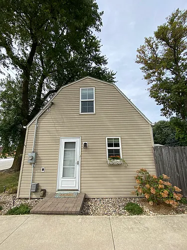 512 23rd St Photo 1